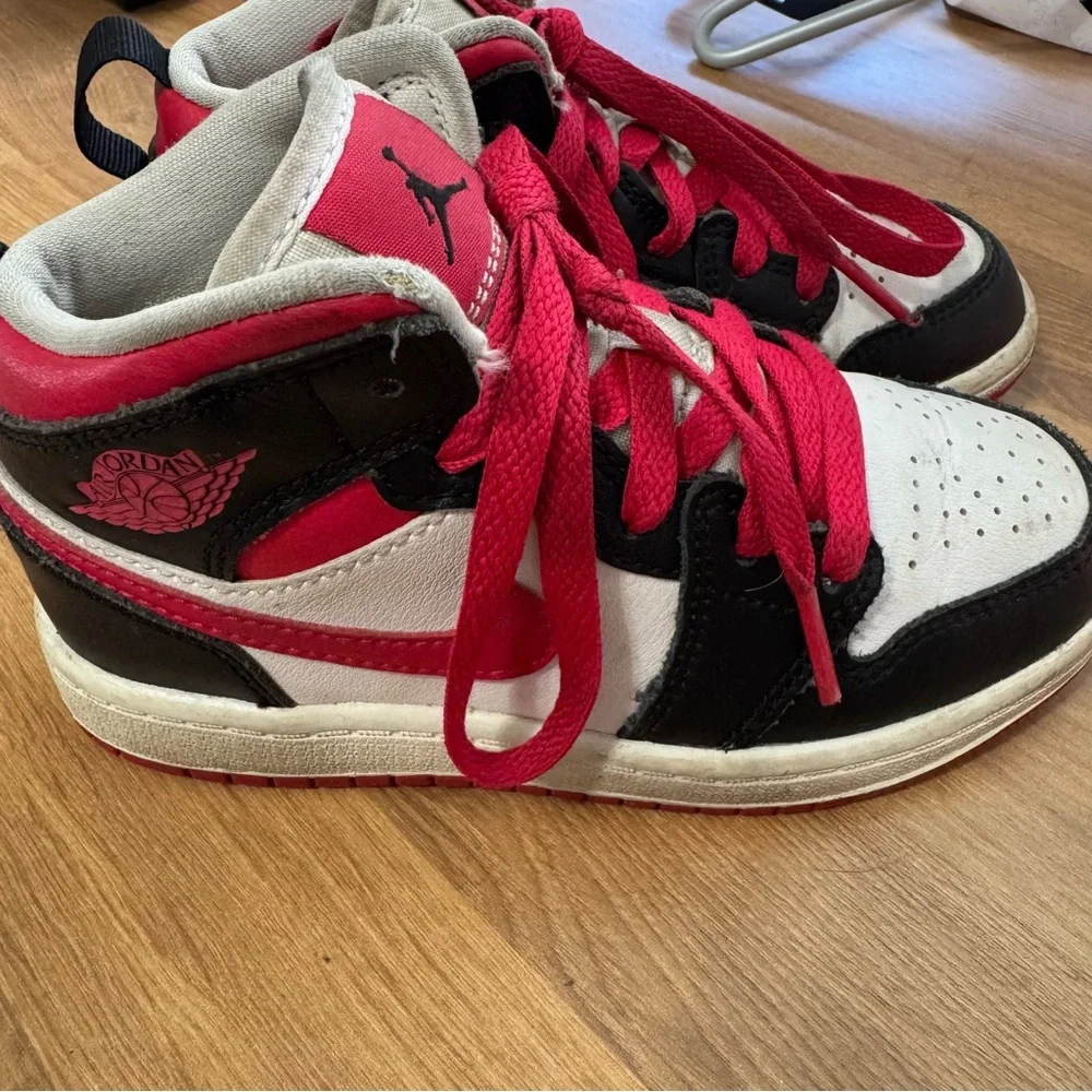 Nike Air Jordan 1 Kids “very Berry” Size 11C